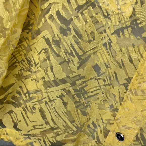 Lark Lane Yellow Hatch Pattern Button Down Sheer Blouse Cinch Hem Size 16 - Picture 6 of 8